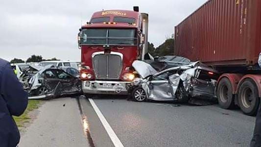 “an Absolute Miracle” Drivers Walk Away With Only Minor Injuries After Crash On The Monash 7856