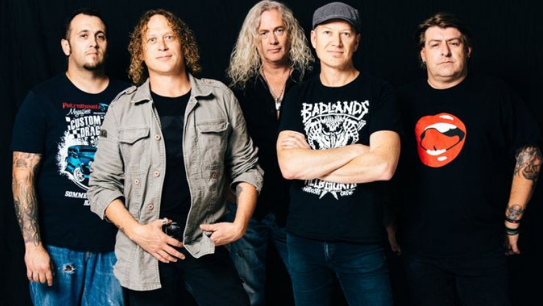 Article heading image for Pinky Has A Bone To Pick With Screaming Jets Lead Singer Dave Gleeson