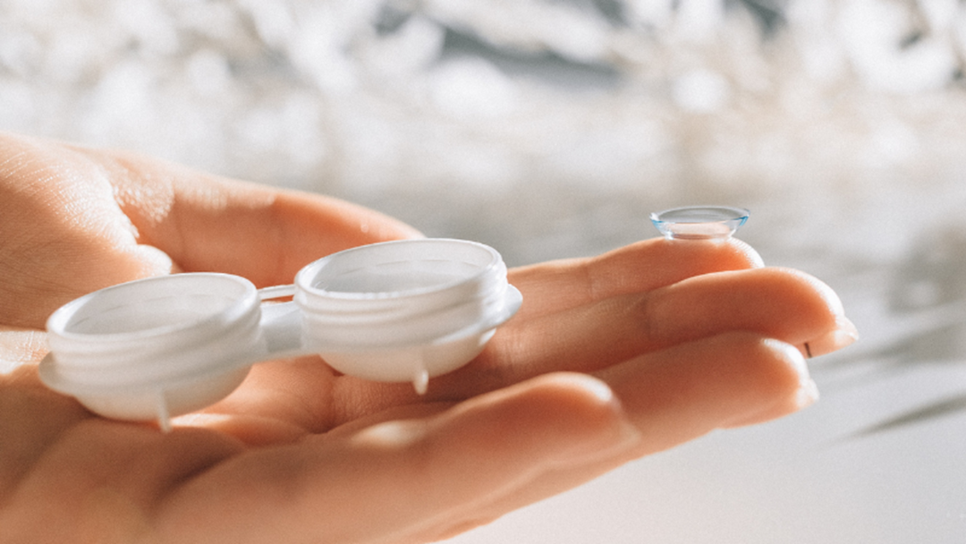 Article heading image for We've Found The Ultimate Hack To Get Contact Lenses Out Easily 