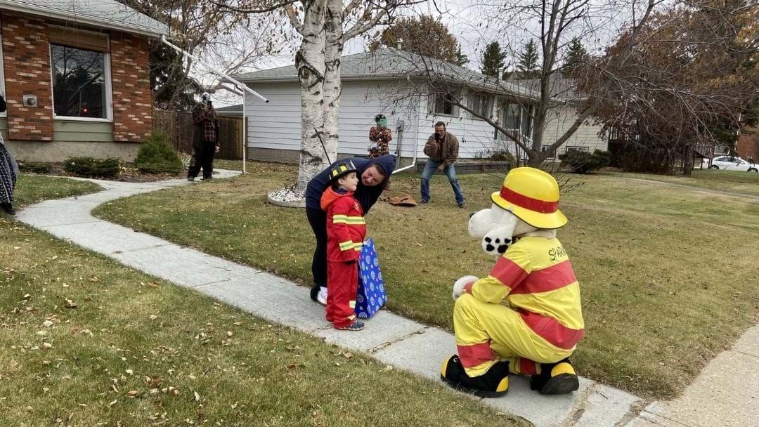 Article heading image for This Five-Year-Old Boy Fighting Cancer Celebrated Halloween With A Special Visit From Wetaskiwin Fire Department
