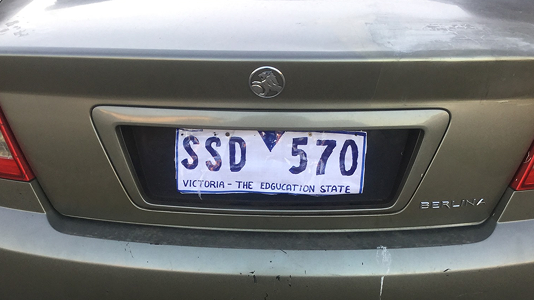 Article heading image for VIC Police Arrest Bloke For Displaying Fake Number Plate, Proceed To 'Edgucate' Him On Spelling