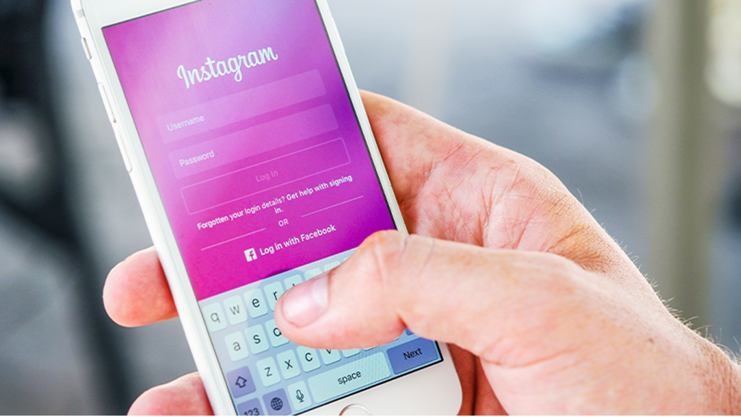 Article heading image for Instagram Is Testing New Algorithm-Free Chronological Feeds