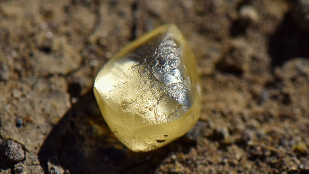 Article heading image for Woman Keeps Rare Diamond She Discovered Whilst Hiking In The US